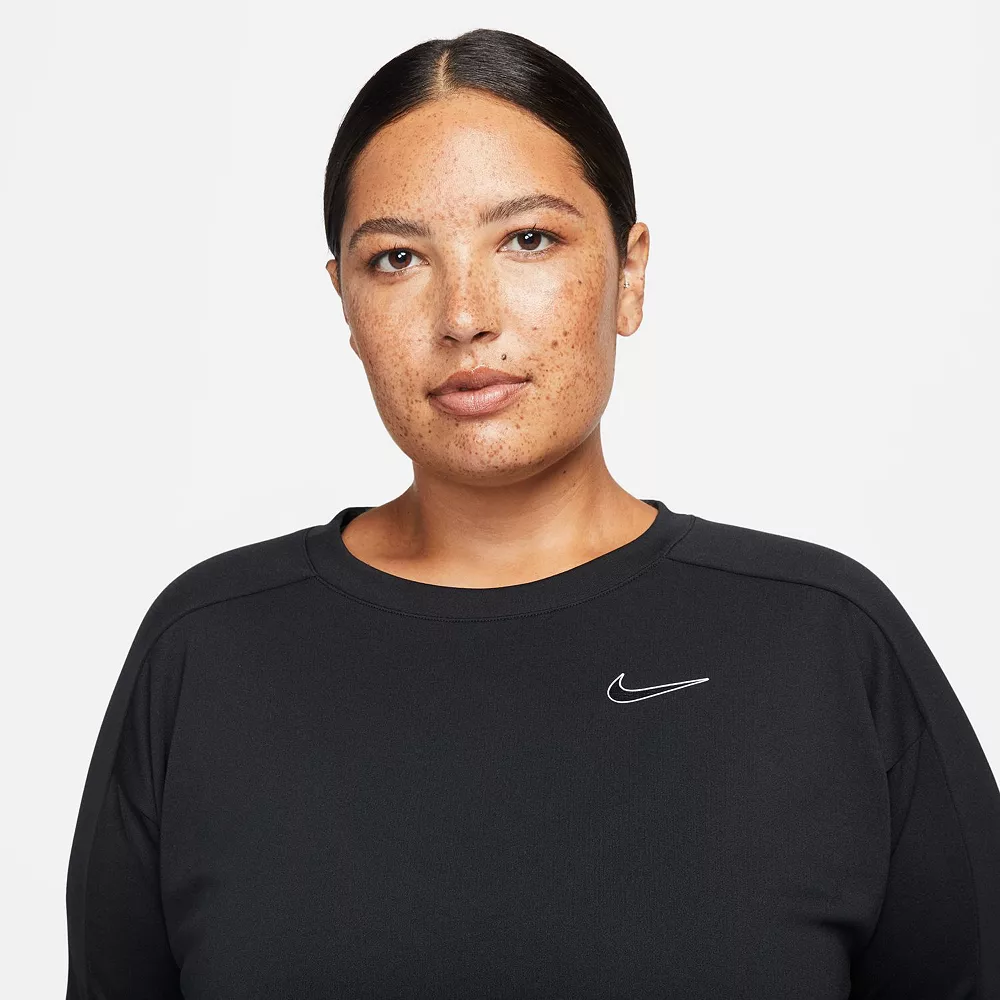 Plus Size Nike Dri-FIT Swoosh Run Mid-Layer Top 9 Plus Size Nike Dri-FIT Swoosh Run Mid-Layer Top - Image 9