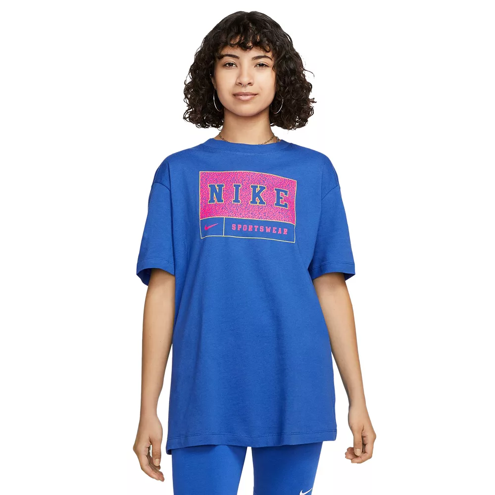 Women's Nike Sportswear Graphic Tee 2 Women's Nike Sportswear Graphic Tee - Image 2